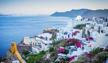 Raggiungere le isole greche via mare: vantaggi e svantaggi